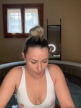 petrouchkaaa_ live sex cam