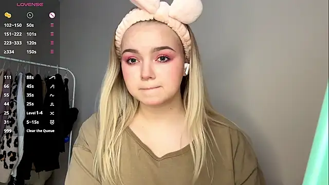 ZaraCreedon live sex cam