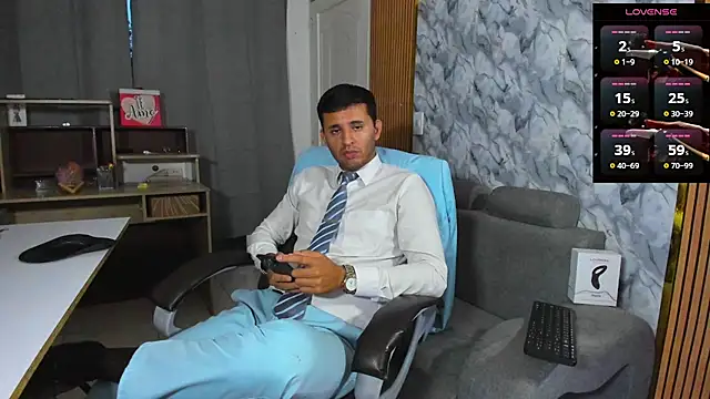 Hideintheoffice live sex cam