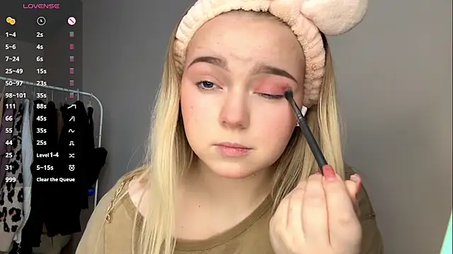 ZaraCreedon's cam snapshot