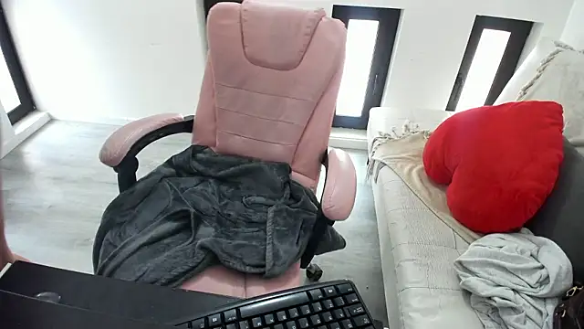 Dyana_Kaylinn's cam snapshot