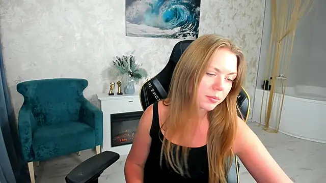 Strawberrye live sex cam