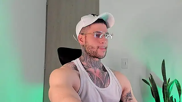 _jamesleandros1 live sex cam