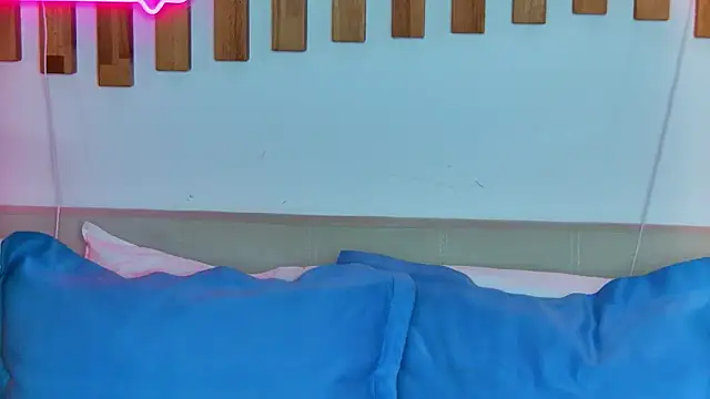 CeylanXO's cam snapshot