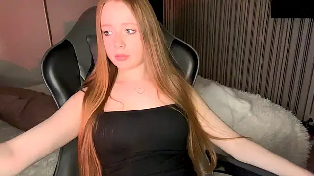 EmilyBubble's cam snapshot