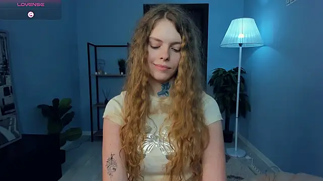 RayaNenlia's cam snapshot