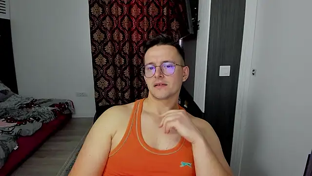 sexxymuscles4u's cam snapshot