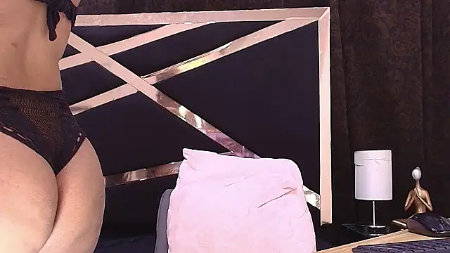 luna_brown7's cam snapshot