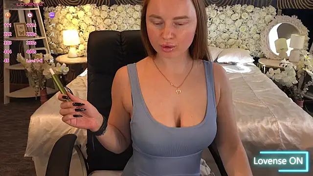 MiaRedFox's cam snapshot