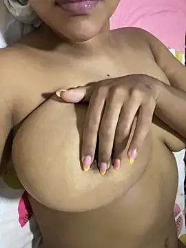 Kittybrown18 live sex cam