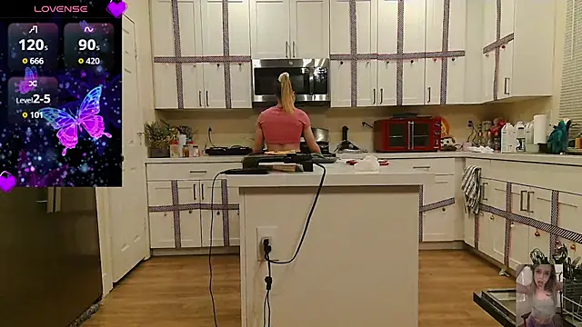 Blondiewithanass's cam snapshot