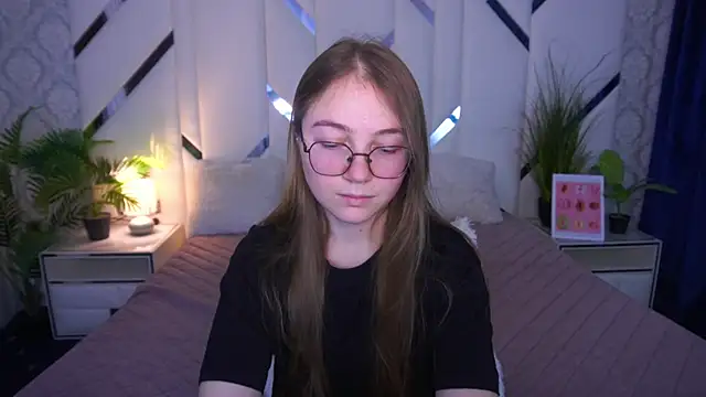 ArrinaWairr's cam snapshot