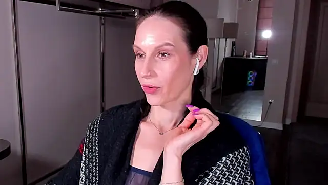 Mila_Anders's cam snapshot