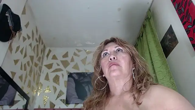 Kazsandraa's cam snapshot