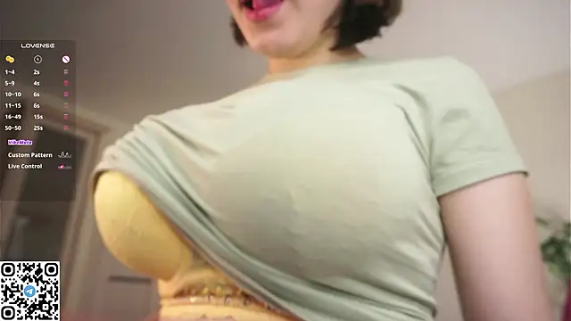 RoxannaCarver live sex cam