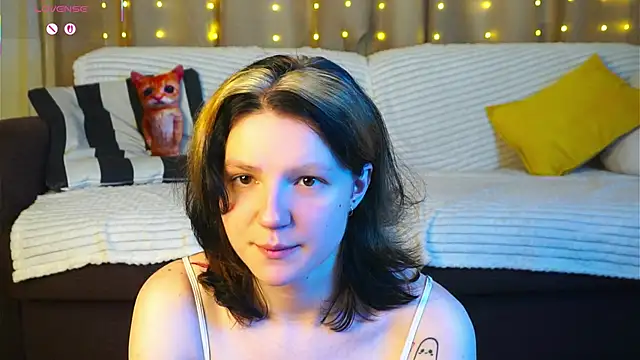 LatinaHuguenin's cam snapshot