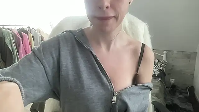 Angels__Share's cam snapshot