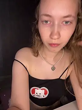 Holy_Poly's cam snapshot