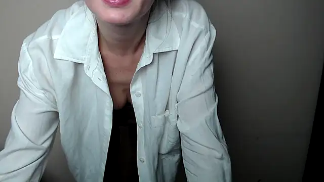 LiaSeass_'s cam snapshot