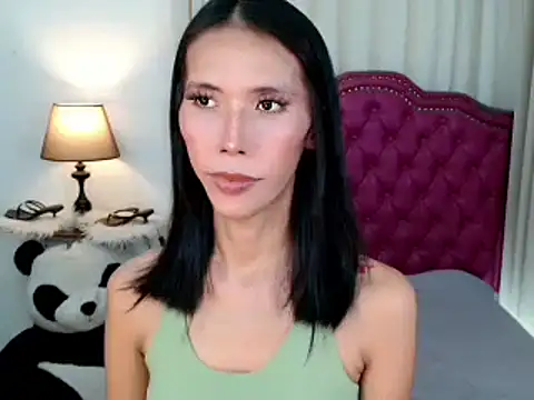 urNAUGHTYbabyGIRLxx live sex cam