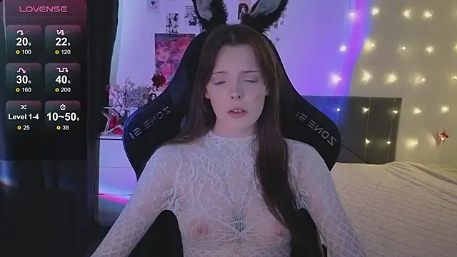 Luna_Navy's cam snapshot