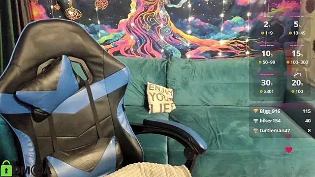 CrystalGirl99's cam snapshot