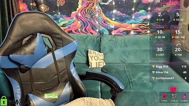 CrystalGirl99's cam snapshot