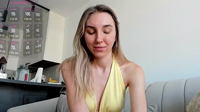 Sunny_Rina_'s cam snapshot