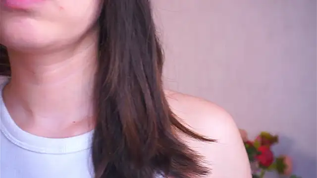 ElyseMangina's cam snapshot