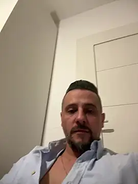 InsaneMattt's cam snapshot