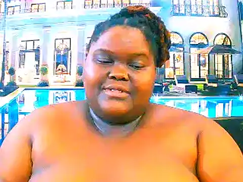 EbonyHotBuns's cam snapshot