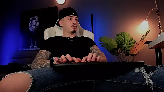 uptomatty's cam snapshot