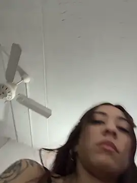 Jennyvignaduzzo's cam snapshot