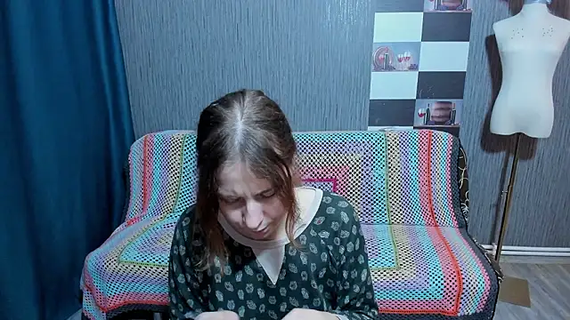 pa1e_pr1ncess's cam snapshot