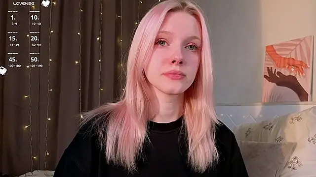 EdlaHewell live sex cam