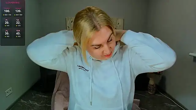 Lili_Crossi's cam snapshot