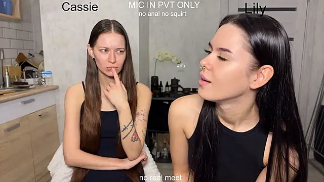 girls_secrets's cam snapshot