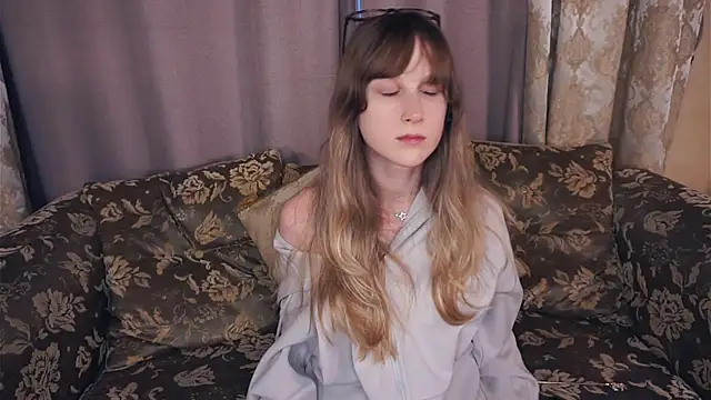 UshaAshauer's cam snapshot