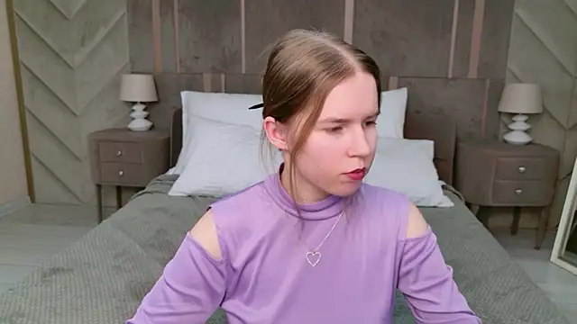 Alida_Brice's cam snapshot