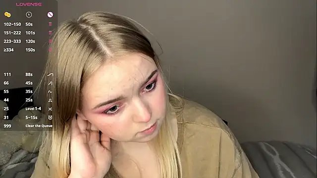 ZaraCreedon's cam snapshot