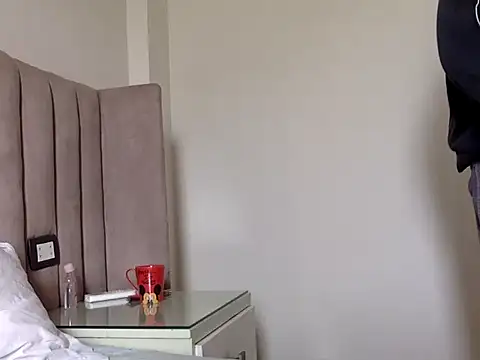 CaiBull's cam snapshot