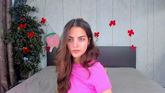 Milana_Crystal_ live sex cam