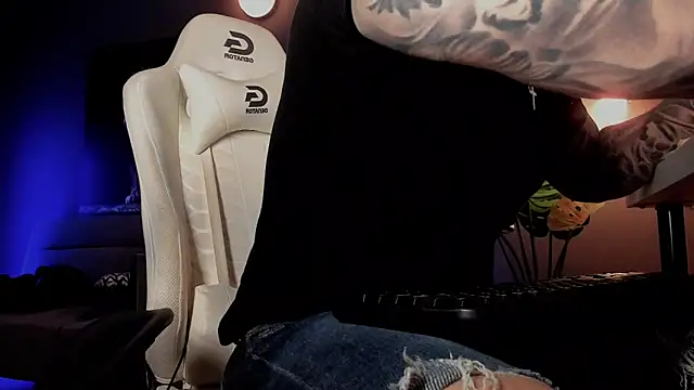 uptomatty live sex cam