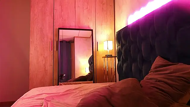 LucyFever's cam snapshot