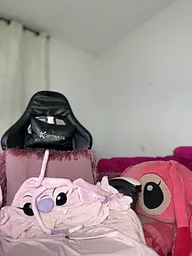 Stormi_th's cam snapshot