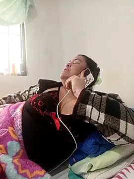 yaneth_'s cam snapshot