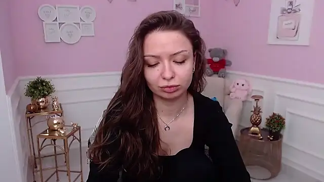 LucySkilar live sex cam