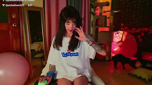 Ari-Nana live sex cam