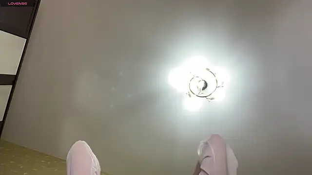 KarlynGow's cam snapshot