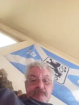 Fonse1860 live sex cam